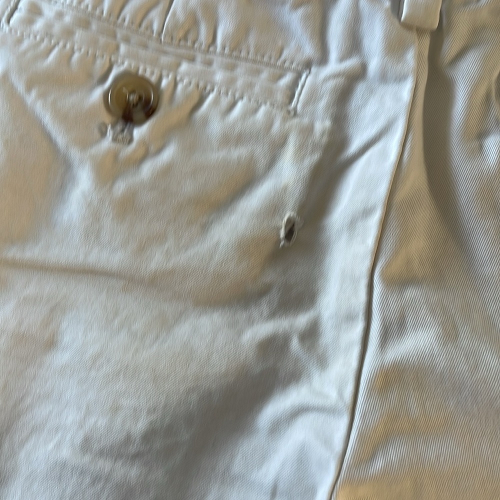 White shorts - Picture 3 of 3